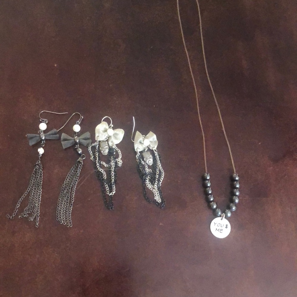 Necklace and earrings bundle